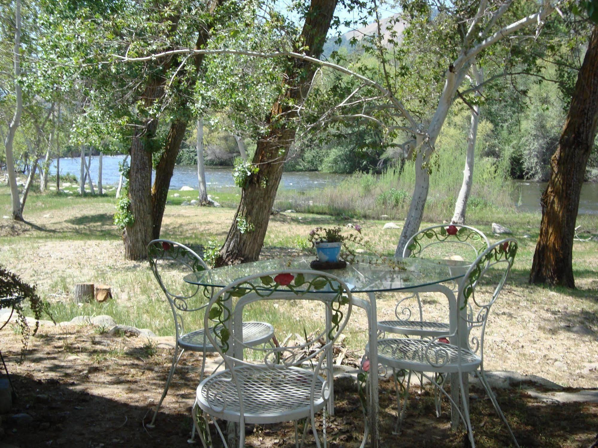 Sequoia Riverfront Cabins Three Rivers Buitenkant foto